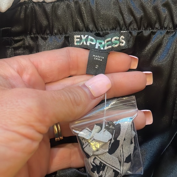 Express Dress‎ - Picture 2 of 2